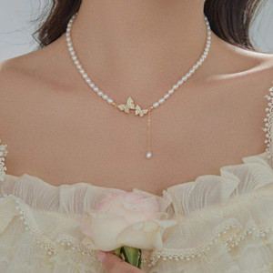 OG Collective OGC |Shine Like a butterfly with Butterfly Necklace Made of Freshwater Pearls Pearl Alloy Necklace