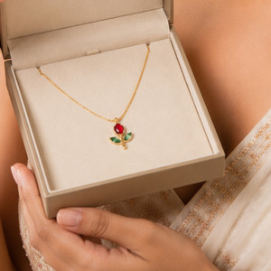 SANJHI Elegant Tulip Pendant Necklace Emerald, Ruby Gold-plated Plated Copper, Alloy Necklace