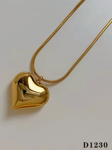 glowzi Glowzi Anti Tarnish Stainlees Steel Gold Heart Pendent Necklace Crystal Gold-plated Plated Stainless Steel Necklace