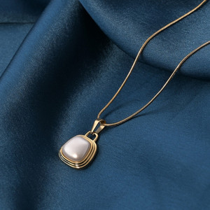 Palmonas Vintage Trapezium Necklace Pearl Gold-plated Plated Stainless Steel Necklace