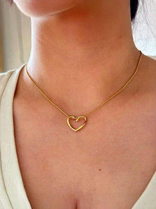 estailo fashion Gold Plated Open Heart Pendant Chain Necklace for Women Stylish Gold-plated Plated Alloy Necklace