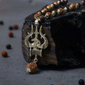 Japam Rudraksha & Karungali Mala with Trishul Necklace – Spiritual Prayer Necklace Rudraksha Necklace
