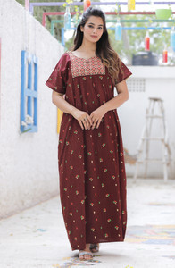 Veshvilla Women Nighty