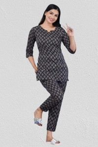 MEZGWON Women Printed Black Top & Pyjama Set