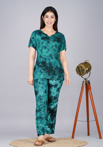 Bachuu Women Ombre/Dyed Green Night Suit Set