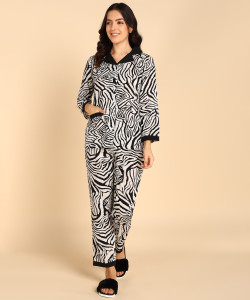 Asami Women Printed Black Night Suit Set