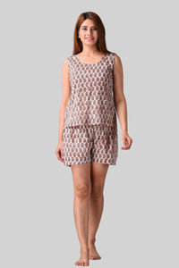 Kannahi Women Printed White Top & Shorts Set