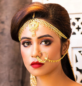 Manikya Gold-plated Plated Brass Nathiya