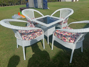 Cite Metal Table & Chair Set