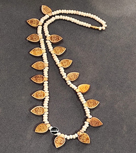 ANVIKA 18 Leaf Carved Radha Name Mahamantra Tulsi Kanthi Mala Necklace Wood Necklace