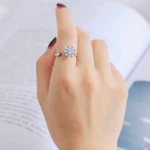 SM PRODUCTS Rotating ring Crystal Crystal Silver Plated Ring