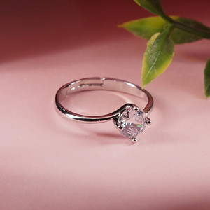 Glamshe Elegant Minimalist Sterling Silver Solitaire Ring for Girls and Women Stainless Steel Silver Plated Ring