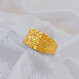 Saizen RoyalEdge Chillai Work Gold-Plated Finger Ring for Men And Boy's Stainless Steel Gold Plated Ring