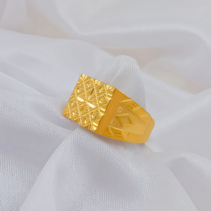 Saizen RoyalEdge Chillai Work Gold-Plated Finger Ring for Men And Boy's स्टेनलेस स्टील सोना प्लेटेड रिंग