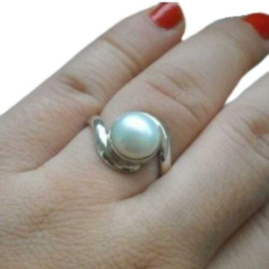 TECHCUTESTORE Stone Spinel Ring