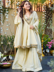 heer tex Embroidered Kurta, Sharara & Dupatta Set - Image 6