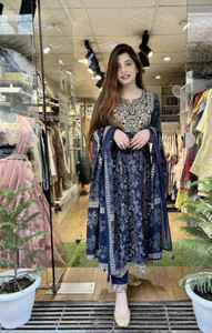 Next Creations Women Kurta Pant Set