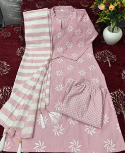 Fabricfetch Printed Kurta, Trouser/Pant & Dupatta Set