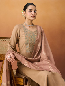 कलिकनिज एम्ब्रॉइडरेड कुर्ता, पतलून / पैंट और दुपट्टा सेट