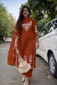 PILUDI Women Kurta Pant Dupatta Set