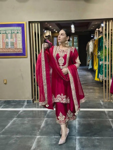 PILUDI HOUSE Embroidered Kurta, Salwar & Dupatta Set