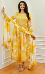 SND ATTIRE Floral Print Anarkali Kurta, Bottom & Dupatta Set