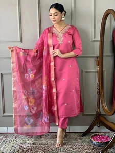PILUDI HOUSE Embroidered Kurta, Salwar & Dupatta Set