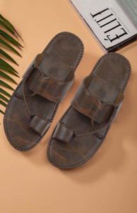 VISHU 4 U Men Sandals