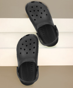 CROCS ClassicClog Men Clogs