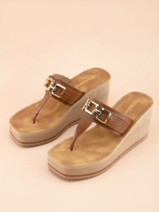 Dressberry Solid Colour Buckled Wedges Women Heels