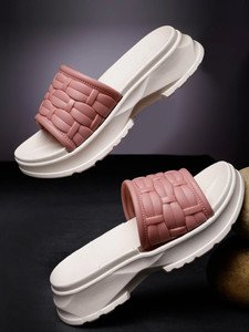 Longwalk Women Flats