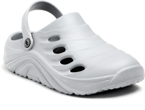 TOMSY CHOICE Men Clogs