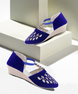 Footwear for women top flipkart