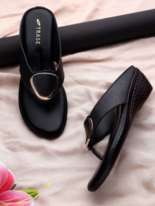 TRASE Women Wedges
