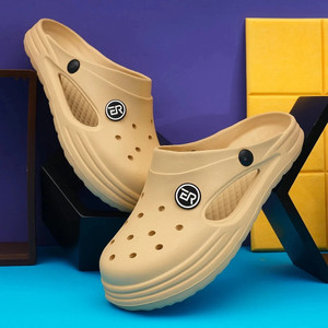 ERANC Men Clogs