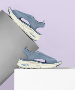 Skechers ARCH FIT-CITY CATCH Women Casual