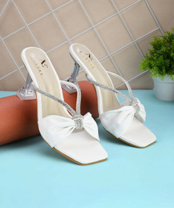 XE Looks Women Bellies