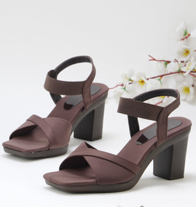Froh Feet Women Heels