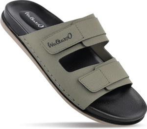 WALKAROO Men Casual