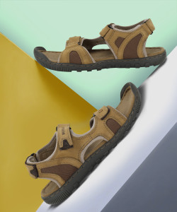 WOODLAND Men Sandals