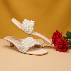 reena footwear Women Heels
