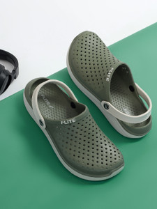 FLITE Men Clogs