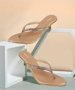 MOCHI EmbellishedKitten Women Heels