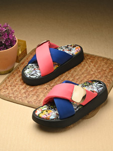 Knoos Women Flats