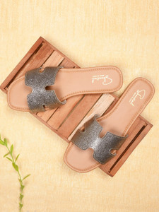 Shoestail Women Flats