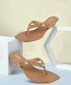 METRO Women Wedges