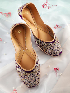 House of Pataudi Mojaris For Women