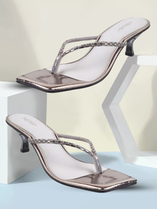 METRO EmbellishedKitten Women Heels