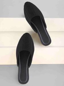 Muzem Women Flats