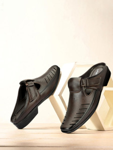 Upendoz Men Sandals